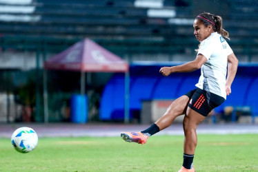 Leicy Santos, volante experimentada de la Selección Colombia femenina que está lista para el debut en la Liga de Naciones, que serán las Eliminatorias sudamericanas para clasificar al Mundial de Brasil 2027.