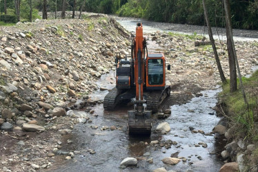 Iniciarán obras de mitigación en Supía ante el riesgo de nuevas inundaciones, esta vez con maquinaria pesada enviada por la Unidad Nacional de Gestión del Riesgo.