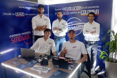 Miguel Jaramillo, Rafael González Aristizábal, Juan Martín Serna, Juan Eduardo Sánchez, Lucas Gómez. Equipo de Raggautos.