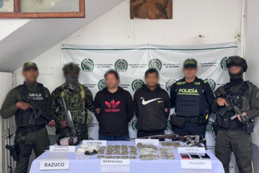 Los detenidos y los objetos incautados fueron puestos a disposición de las autoridades competentes 