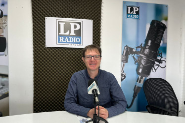  Daniel Ariza, profesor de Artes Escénicas de la Universidad de Caldas y director del Festival Internacional de Teatro Universitario, 