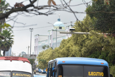 Las fotomultas se les atraviesan a infractores. El promedio de comparendos en Manizales se ha reducido este año, al compararlo con el 2024. Opinan tres conductores.