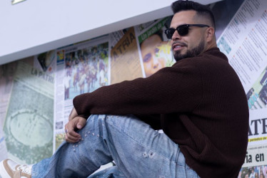 Julián López, intérprete de música popular. 