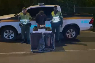 La mujer fue detenida en un centro carcelario por los delitos de tráfico, porte o fabricación de estupefacientes