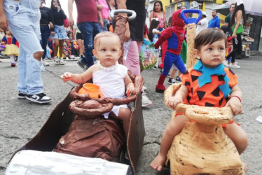  Asegúrese de que los niños no reciban dulces o alimentos de personas desconocidas.