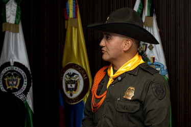 Diego Armando Villar Cuellar es bogotano, hijo de campesinos, con 21 años en la Policía, y llega de comandar la localidad de Suba, en Bogotá, con 1 millón 600 mil habitantes.