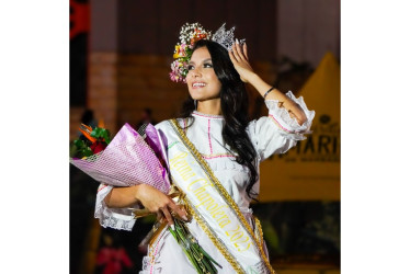 Karim Sirlene Yela Gómez, nueva reina de la Chapolera.