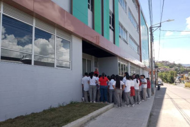  Foto I Leónidas Guerrero I LA PATRIA  Todo está listo para que desde el martes 14 de octubre del 2025 abran las puertas de un nuevo megacolegio en Caldas. Así se quedan terminadas las obras de 21 de 20 proyectos priorizados en el departamento, desde el 2016. Solo falta uno por concluir.