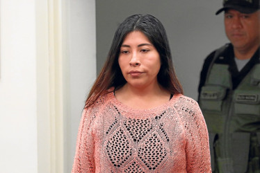 Betssy Chávez, ex primera ministra del Gobierno de Pedro Castillo, ha llevado a Perú a romper las relaciones con México al conocerse que está asilada en la embajada mexicana, dos meses después de que saliese de prisión para seguir en libertad el juicio donde se le acusa de cómplice del fallido intento de golpe de Estado de Castillo.