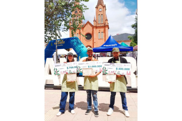 Los ganadores del concurso. 