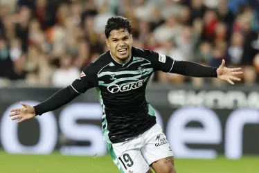 Juan Camilo 'Cucho' Hernández, delantero colombiano del Real Betis Balompié.