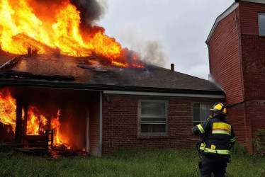 En agosto pasado, cinco personas perdieron la vida en un incendio ocurrido en un edificio de viviendas también de la provincia de Guangxi (China). 