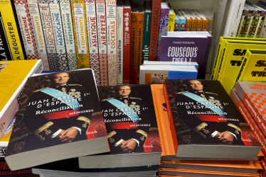 Vista del libro Réconciliation. Mémoires. Juan Carlos I d´Espagne (Reconciliación. Memorias. Juan Carlos I de España), en París. 