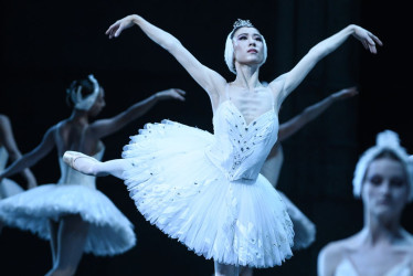 Se verán tres producciones con las estrellas y bailarines principales: Giselle, El Cascanueces y Le Parc.