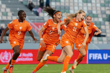 Países Bajos jugará las semifinales del Mundial Sub-17 Femenino luego de remontarle el partidos de cuartos de final a Francia (2-2) y eliminarlo en el desempate desde el punto penal.