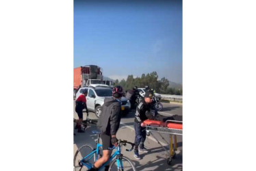 Los delincuentes simularon un accidente en la vía para perpetrar el hecho.