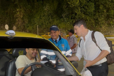 Socialización estrategia “Taxis Seguros de Noche”