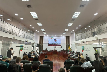 Las caras de las cuatro comisiones del Concejo de Manizales para el 2026. Estos son los resultados de la votación que repartió a los 19 concejales.