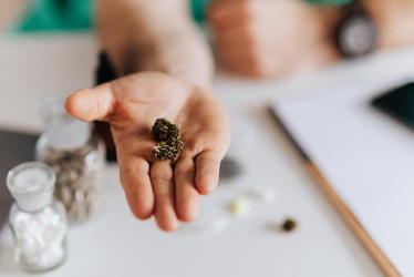 Ambos terminaron judicializados por tráfico y porte de estupefacientes y al primero le dieron domiciliaria mientras avanza el proceso