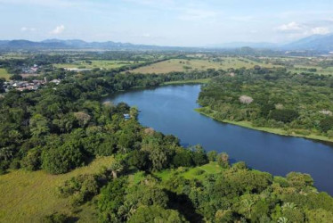  Fotos I Cortesía U. de Caldas I LA PATRIA  El acto de entrega de 400 hectáreas, en un predio en La Dorada que antes perteneció al narcotrático, será este martes 4 de noviembre del 2025.
