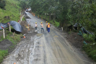  las labores se concentran en la instalación de alcantarillas transversales y filtros longitudinales,