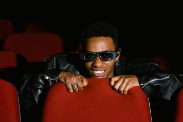 Como si el dolor saltara directamente de la pantalla a la piel, se produce porque el cerebro no sólo observa, sino que simula lo que ve.