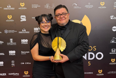  Angélica Torres y Jaime Manrique en los Premios Macondo.