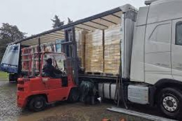 Se trata de tres camiones, con alimentos que al disolverse en un poco de agua se convierten en sopas energéticas con pollo y verduras. 