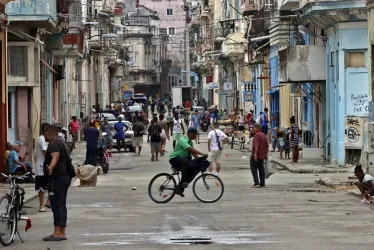 La isla vive en una situación de "corralito" bancario no declarado.