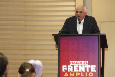 El expresidente de Colombia Ernesto Samper (1994-1998) habla durante el evento ‘Hacia el Frente Amplio: Encuentro Nacional de Fuerzas Progresistas’ este martes, en Bogotá (Colombia).
