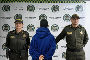 El sujeto detenido por la Policía.