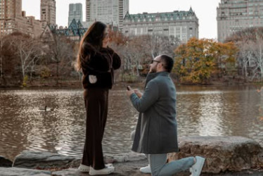 Juan Manuel Marín López, secretario General de Caldas y exconcejal de Manizales, compartió en sus redes sociales un momento íntimo de su vida amorosa.