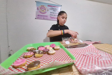 La historia de María José cruza fronteras. LA PATRIA difundió su emprendimiento. Ella cumplió su sueño de conocer a Camilo Cifuentes. Hoy conmueve a millones de personas y recibe solidaridad por montones.