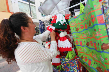 Maribel Osa vende la bolsa de regalo desde 500 pesos hasta 3 mil pesos