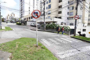 En este sector de la calle 50 piden mejorar la señalización para controlar el exceso de velocidad.