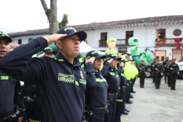 Se reitera la importancia de abstenerse del uso de pólvora, especialmente por parte de mnores de edad, con el fin de prevenir quemaduras y accidentes que puedan empañar las celebraciones navideñas.