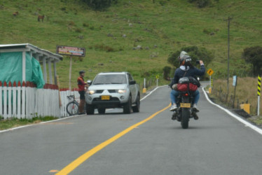 Este puente festivo hay pico y placa ambiental en la vía Manizales - Murillo, carretera que bordea el volcán Nevado del Ruiz. 