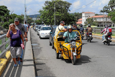 El cruce desde Colombia hacia Venezuela por el puente Simón Bolívar permanece en normalidad. 