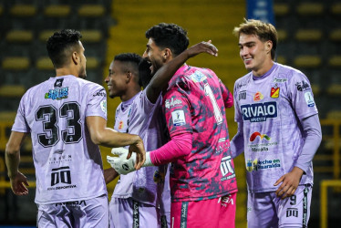 La Ley 1116 de 2006 es una herramienta clave para clubes en crisis, permitiendo su reorganización y la posibilidad de continuar en el fútbol profesional. El Deportivo Pereira se acogió a ella y si cumple con los requisitos legales y financieros, podrá participar en las competencias de la Dimayor en el 2026.