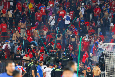 El clásico paisa acabó en medio de disturbios. 50 personas resultaron lesionadas en el estadio Atanasio Girardot, luego de que Nacional venció al DIM en la final de la Copa Betplay.