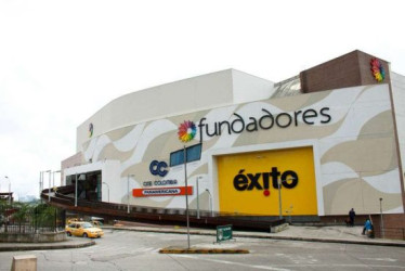 En el centro comercial Fundadores se vivió la situación 