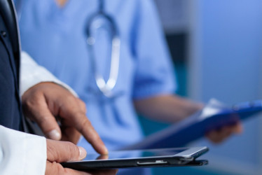 Al menos 9 muertos en un ataque contra un hospital militar atribuido a los paramilitares