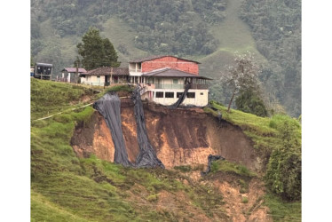 Caldas registra más de 6 mil 400 milímetros de lluvias en enero de este 2026 y ya suma 9 deslizamientos, según Gestión del Riesgo. 