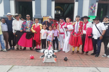 En Riosucio, como es tradición anual, celebrarán la fiesta de la Virgen de la Candelaria, patrona del municipio. Los matachines del Carnaval, barras, colectivos y gente con espíritu taurino están listos para el paseíllo la corraleja de vacas locas.