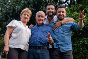 La familia Los Montañeros denuncia robo de dinero y equipos en su restaurante, además de amenazas, y pide respuesta a las autoridades. Señala a un exempleado.