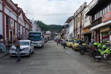 La pavimentación de la carrera sexta, entre calles 8 y 9, en el sector de la Galería es una de las obras destacadas de la Administración de Manuel Fermín Giraldo Gutiérrez en el 2025. 