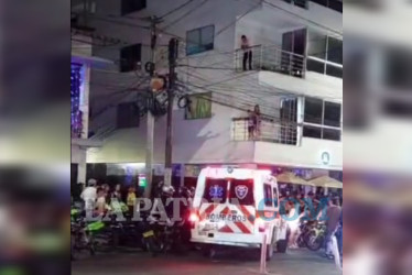 Según testigos, la víctima sufrió una lesión con arma traumática.