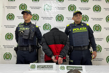 El capturado, de 28 años, escondía un arma de fuego hechiza, con un cartucho.