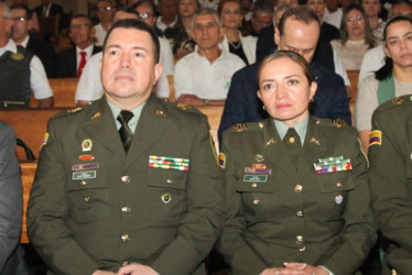 Ratificaron al coronel Dave Anderson Figueroa Castellanos, de la Metropolitana de Manizales, y a la coronel Rocío Melo, de la Policía Caldas.