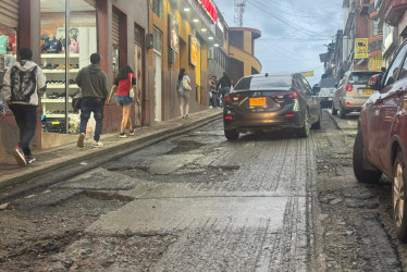 Ante la impaciencia de la ciudadanía, la Alcaldía anunció que pronto se reiniciarán las labores de mantenimiento en las vías del Centro Histórico del municipio.